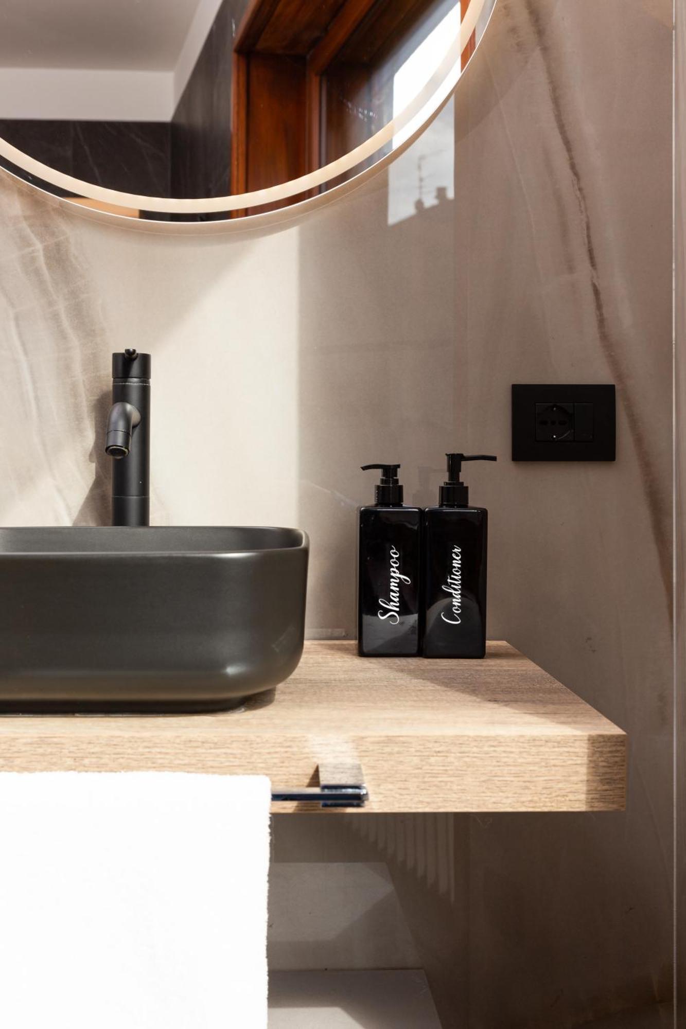 מילאנו Free Parking - 5 Star - Sauna Luxury Apartment מראה חיצוני תמונה